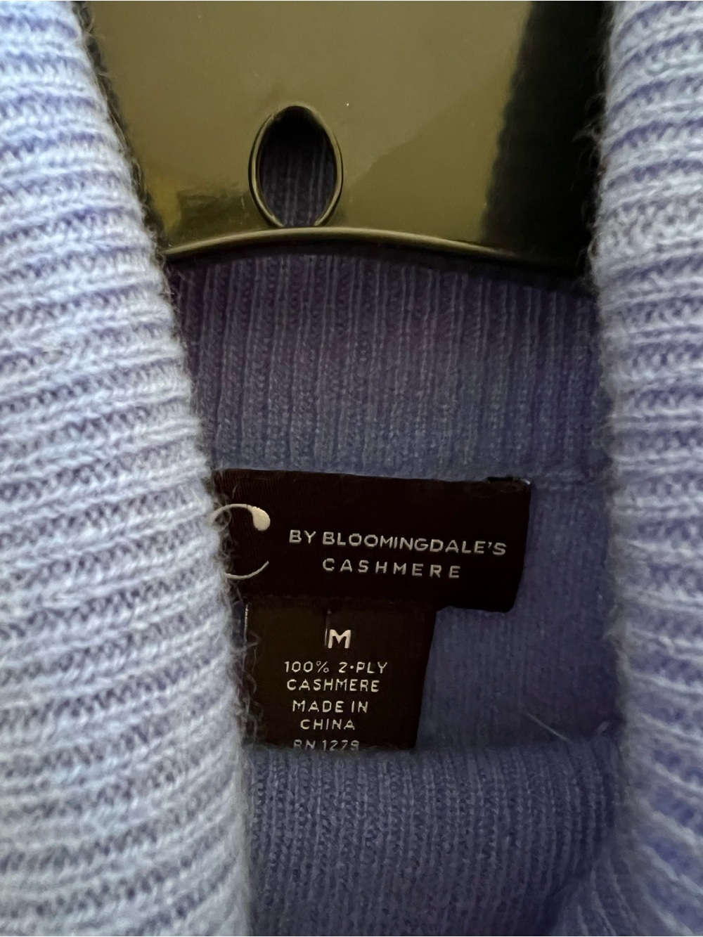 Bloomingdale's Lilac Cashmere Sweater - Picture 3 of 5